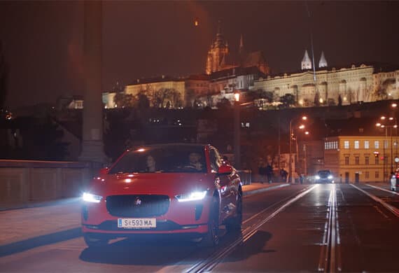 Náhled - Jaguar I-PACE | Tiché Vánoce